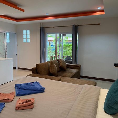 Cheeva Beach Resort バーン・タイ エクステリア 写真